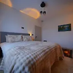 Diamond Village Ortahisar Apartment